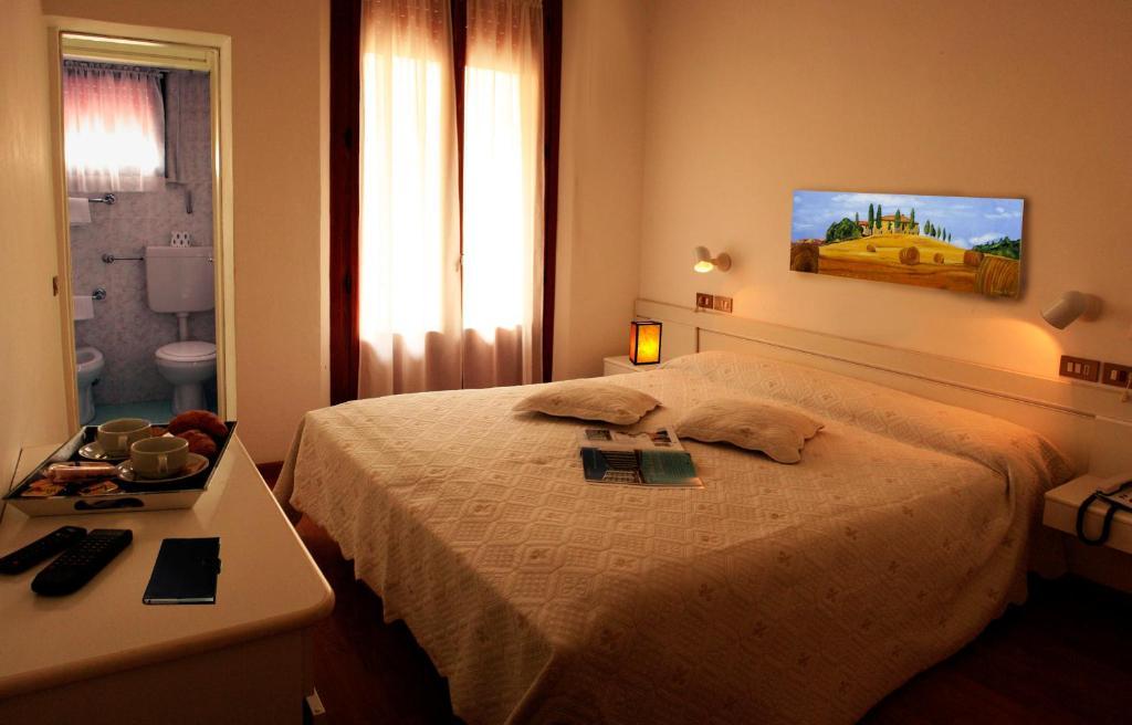 Hotel Aggravi Chianciano Terme Habitación foto